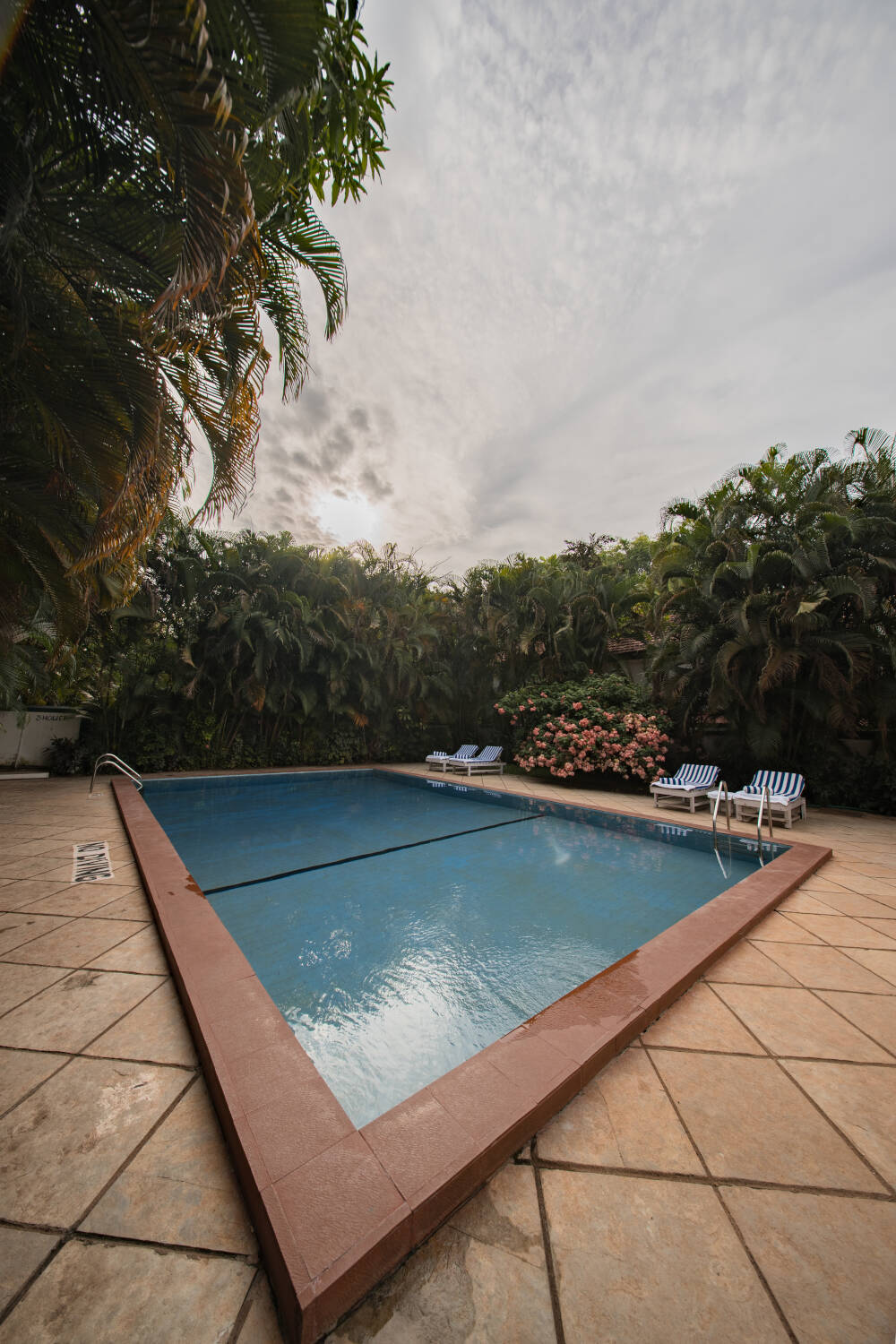 Relaxing poolside setting at Sea Mist Resort