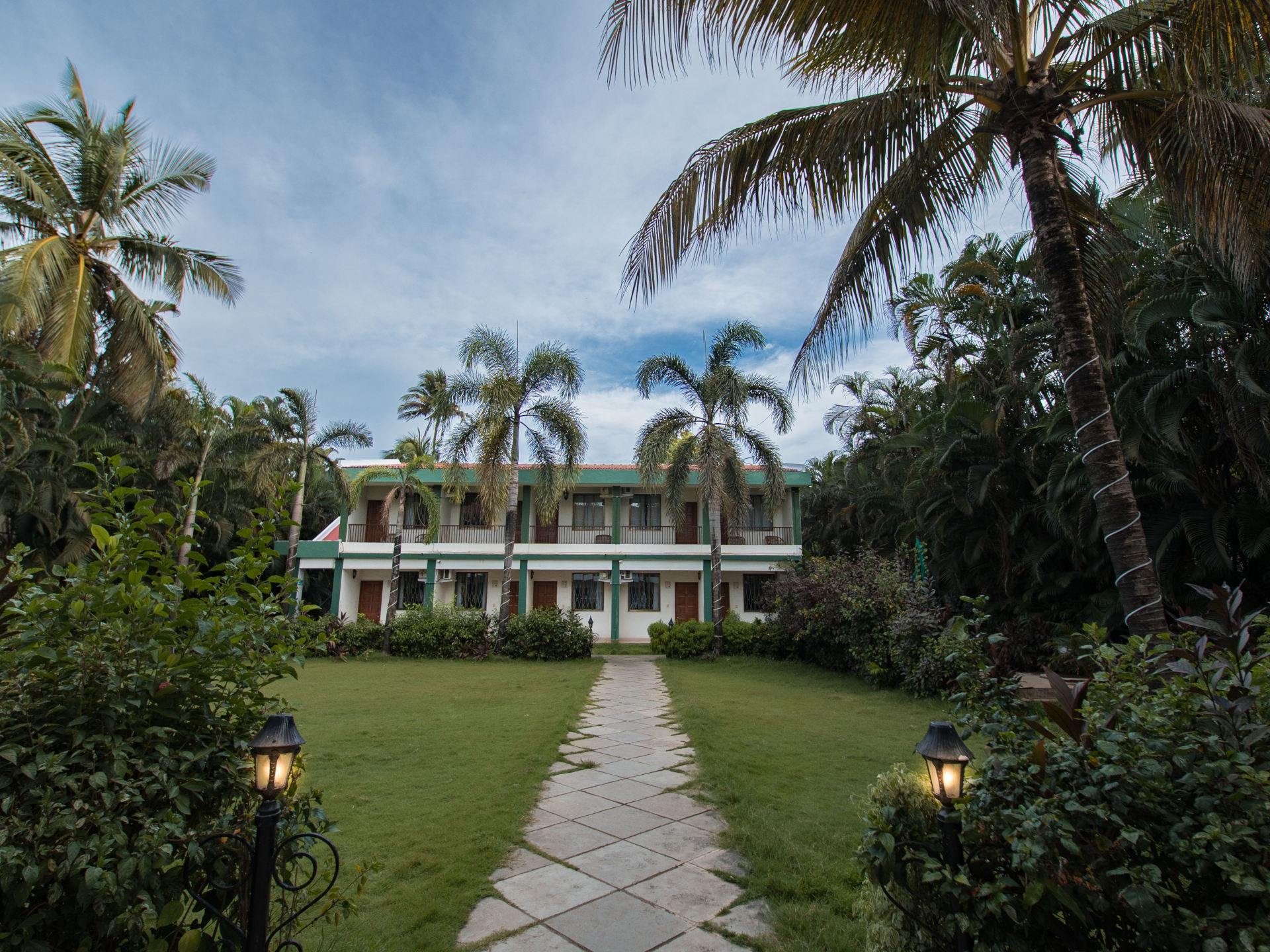 Seamist Resort – Experience Luxury & Hospitality