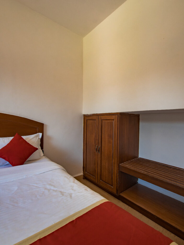Deluxe Room room image 9