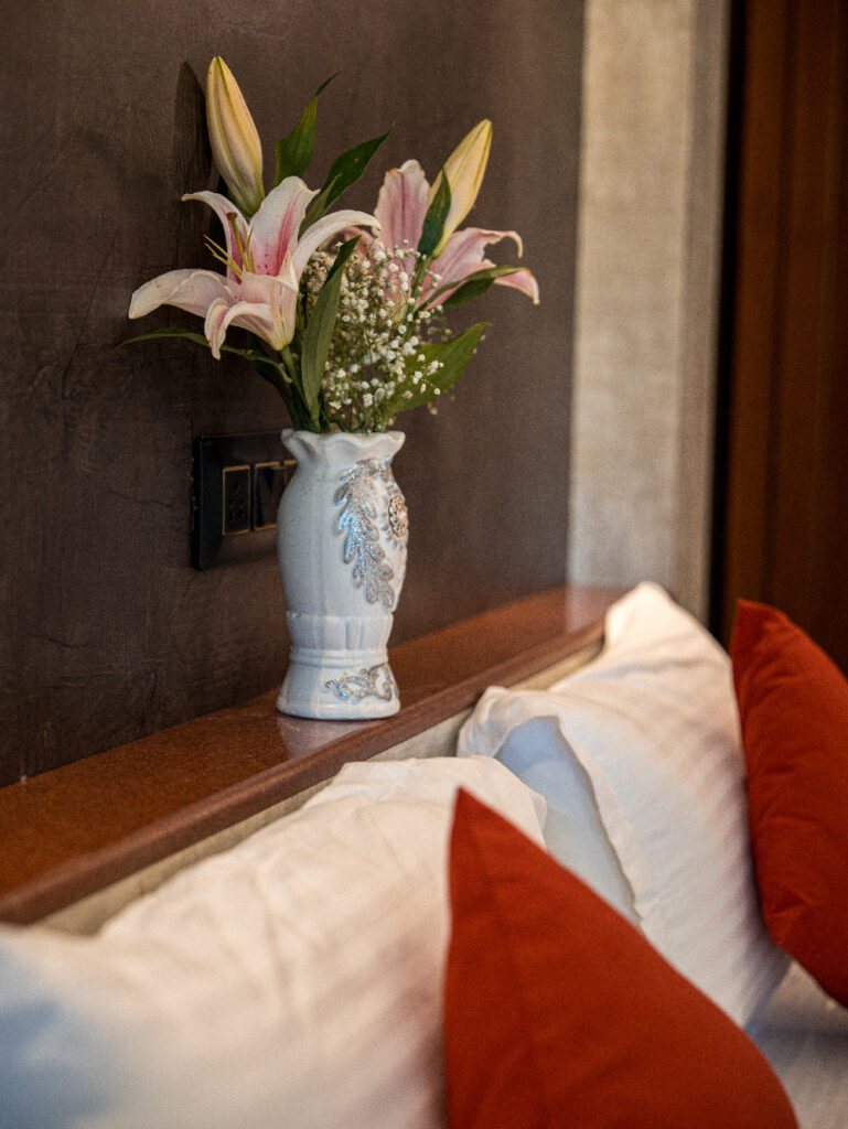 Deluxe Room room image 3